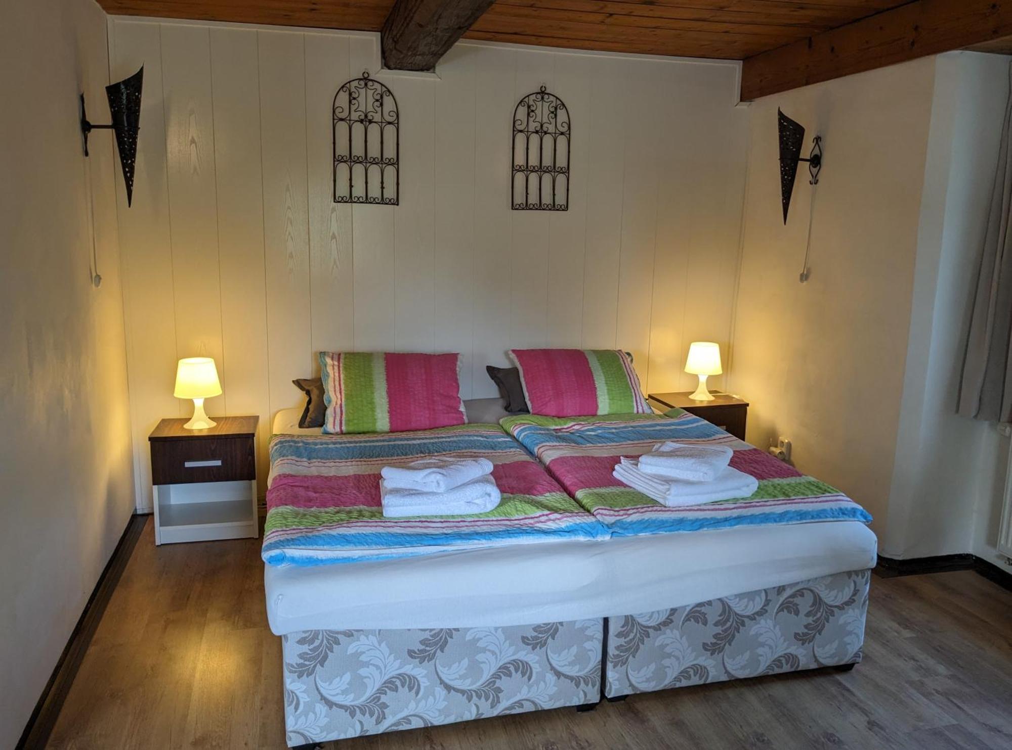 Bed And Breakfast Tvrz Velka Bukovina Exterior photo