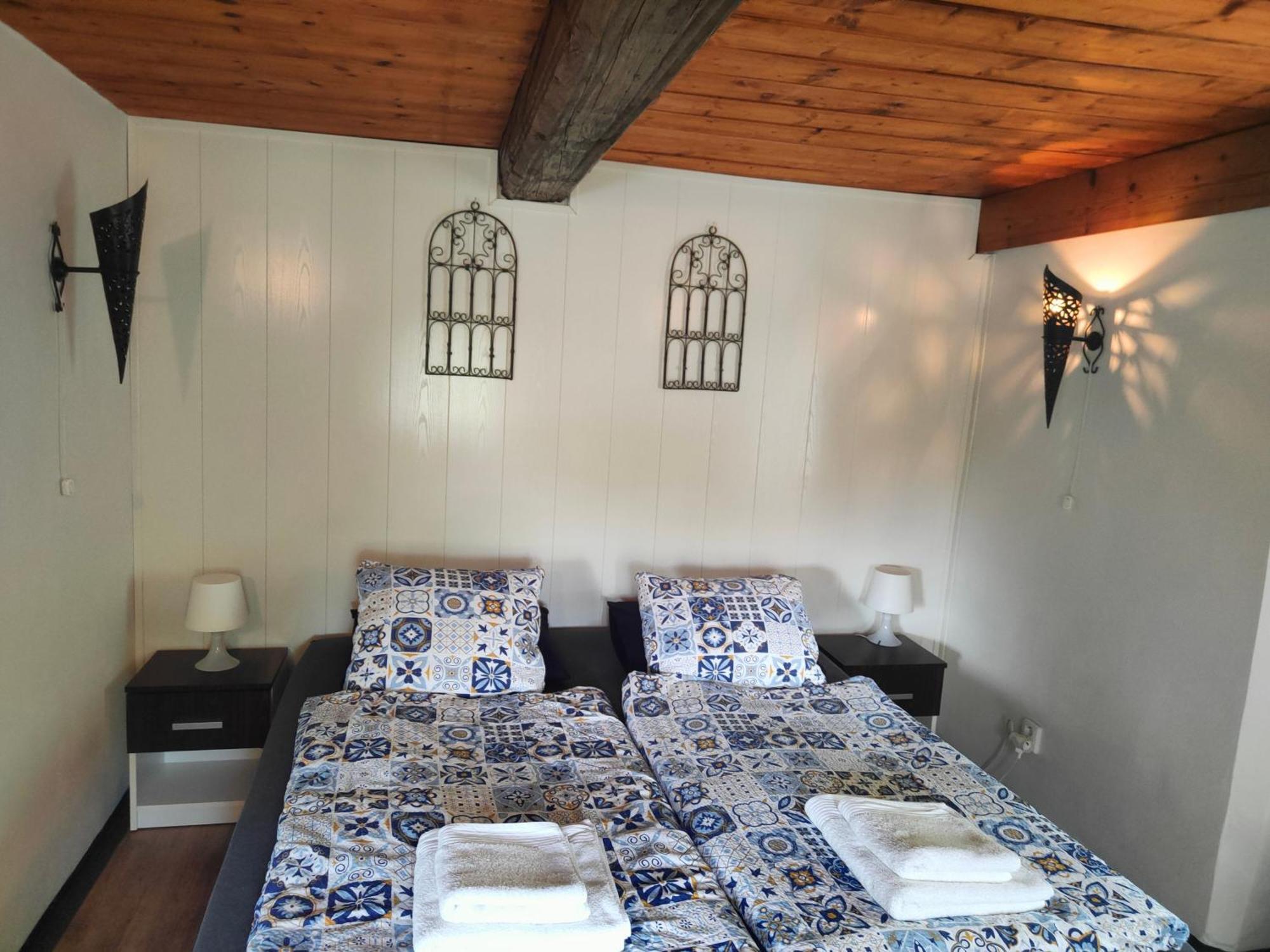 Bed And Breakfast Tvrz Velka Bukovina Exterior photo
