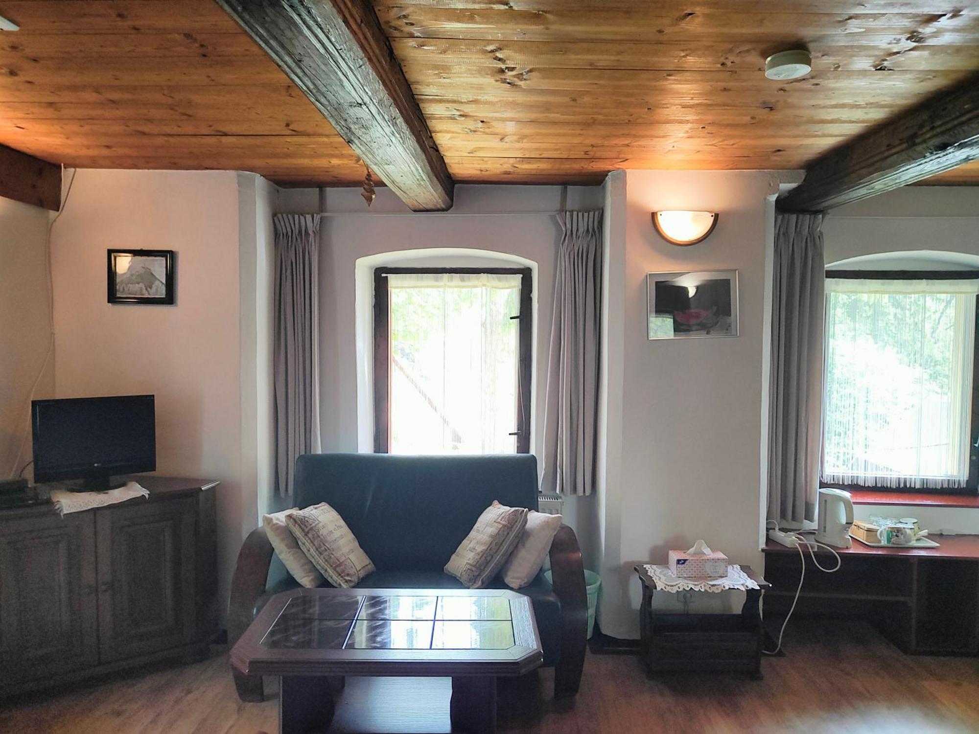 Bed And Breakfast Tvrz Velka Bukovina Exterior photo