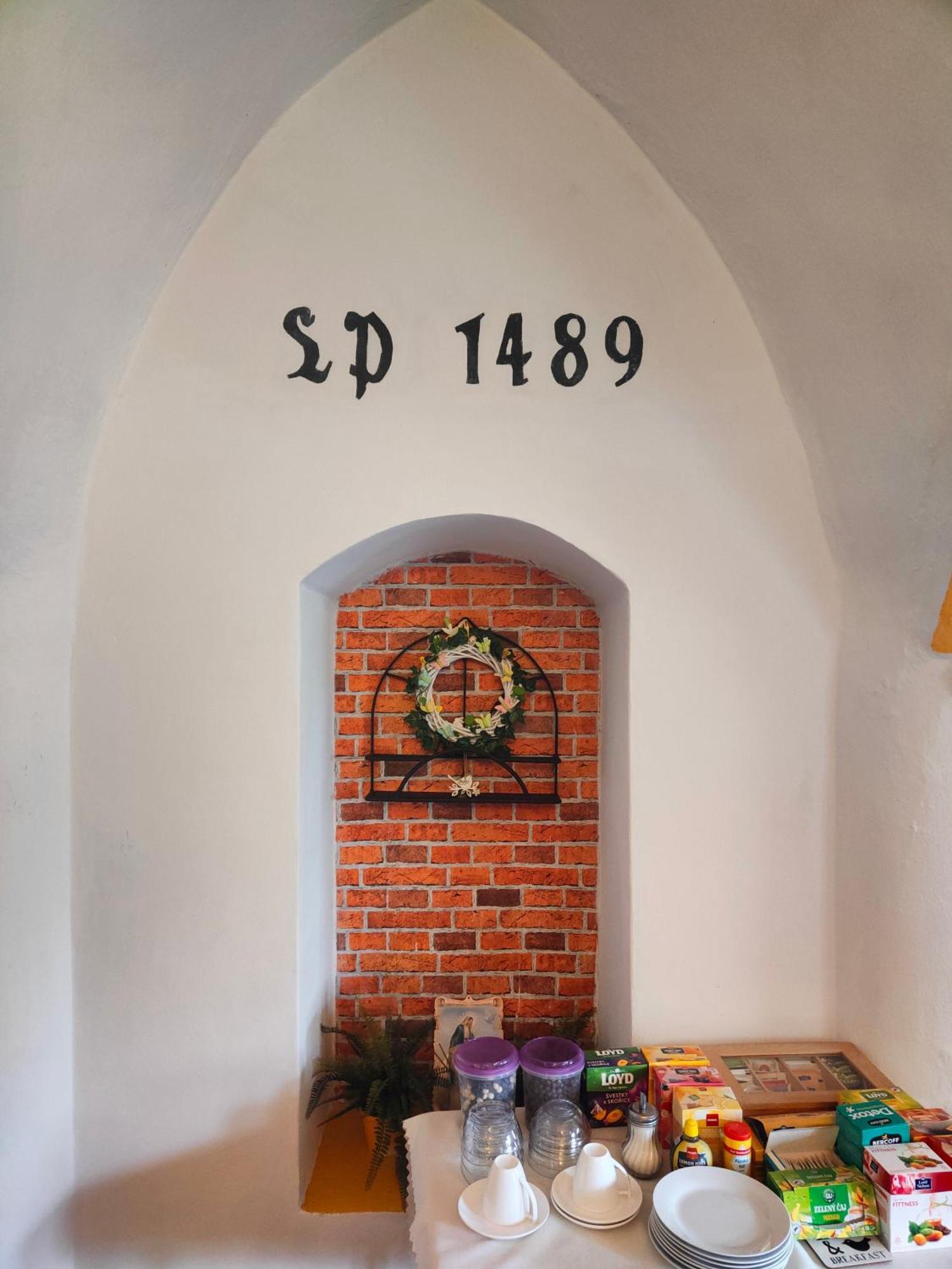 Bed And Breakfast Tvrz Velka Bukovina Exterior photo